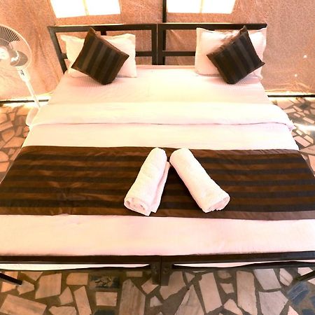 Nova Patgar Tents Hotel Bhuj Exterior photo
