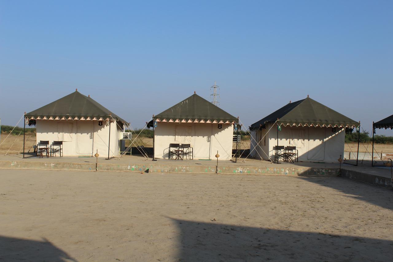 Nova Patgar Tents Hotel Bhuj Exterior photo