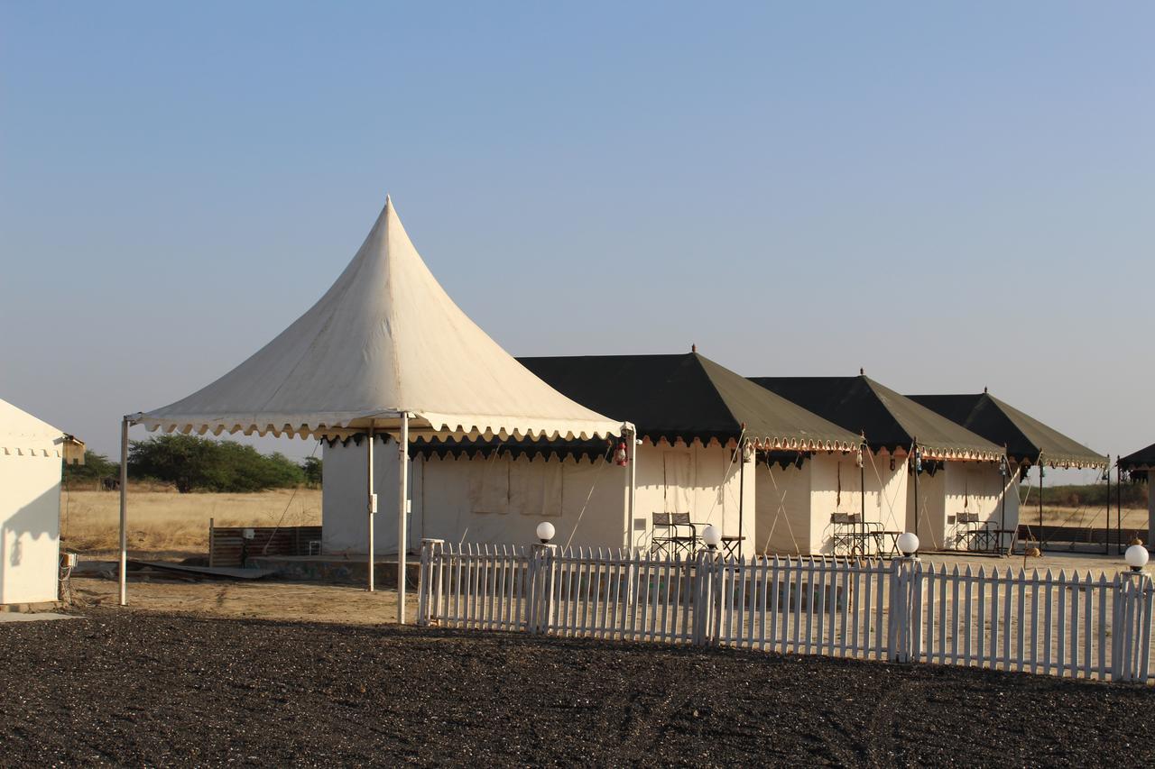 Nova Patgar Tents Hotel Bhuj Exterior photo